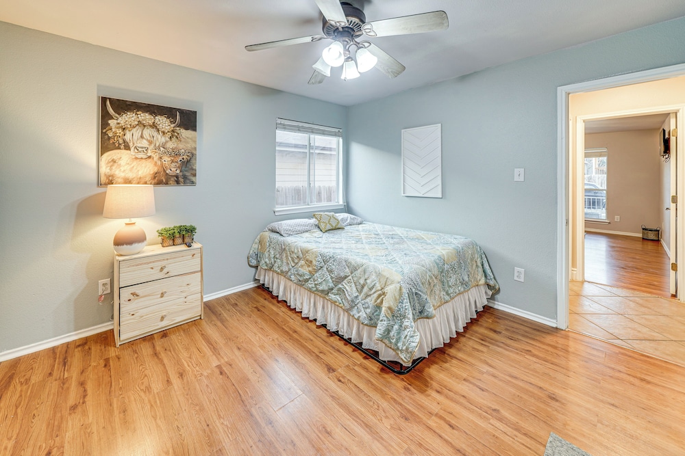 Pool Access & Fenced Yard: San Antonio Family Home