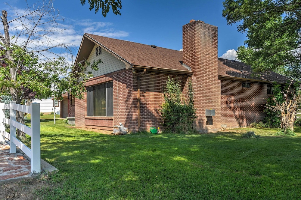 Central Escalante Home ~ 5 Mi to Grand Staircase! view 2