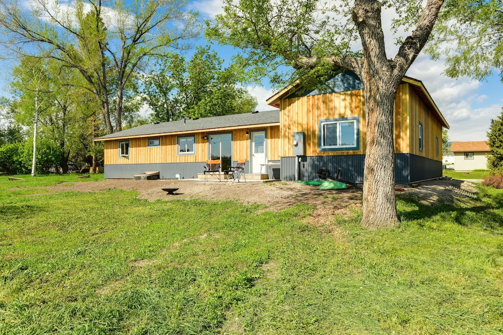 Family-friendly Lander Home Rental: Yard, Patio! - Property Image 4