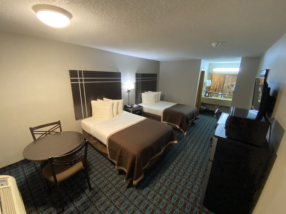 Deluxe Inn Fayetteville - I-95 Exit 49