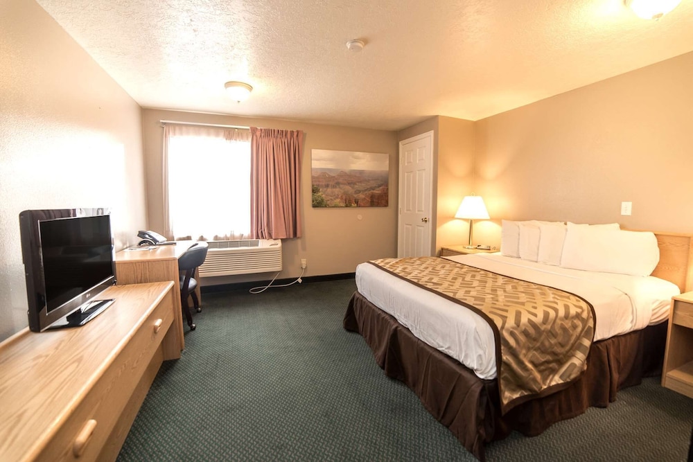 Red Ledges Inn view 2