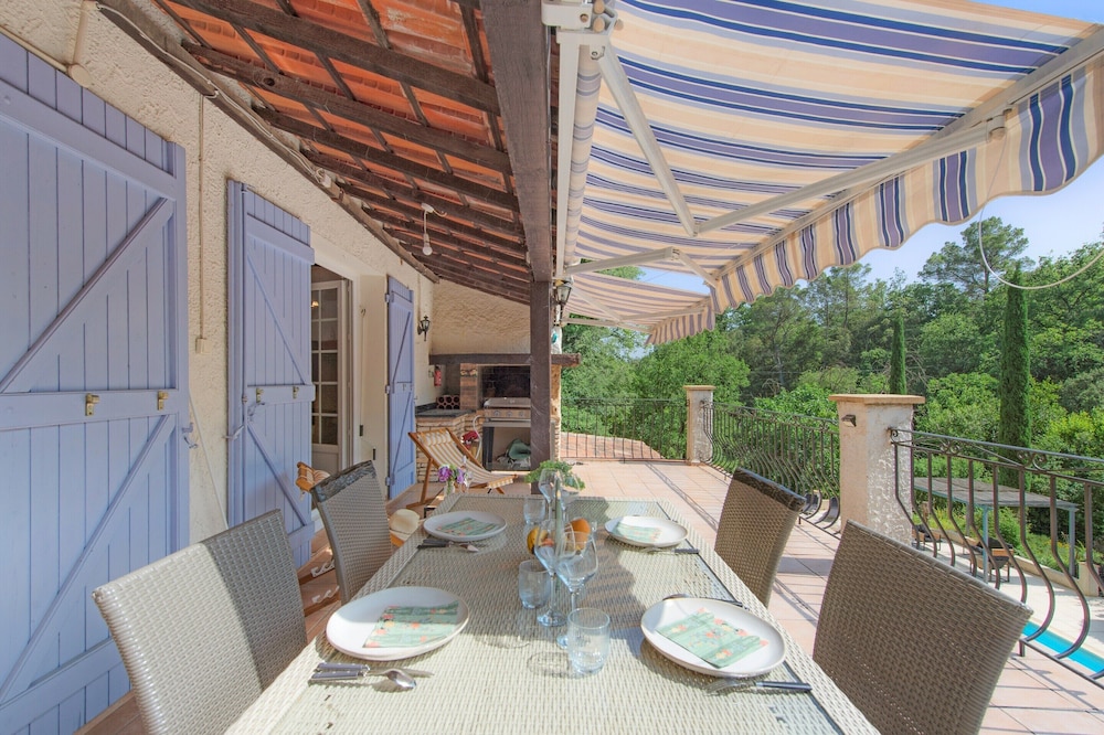 Villa in Flayosc With Private Pool