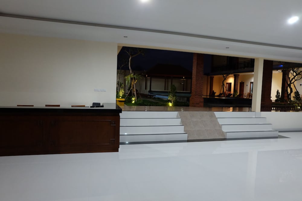 Tom's Inn Pecatu