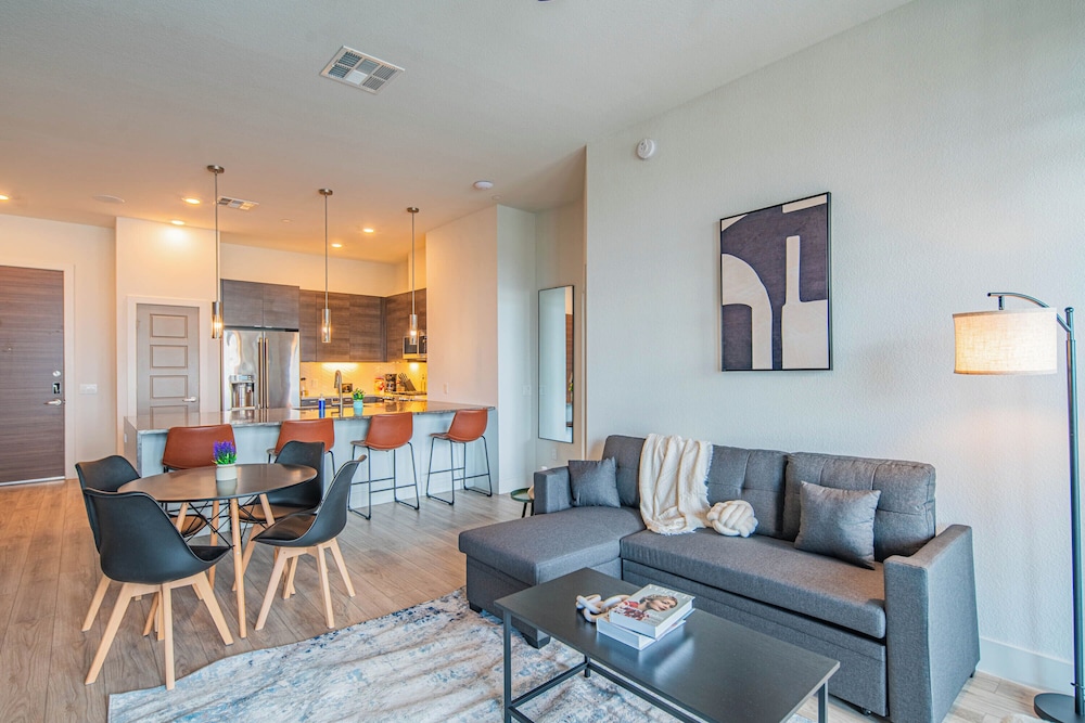 ROVE LIVING/KB - Scottsdale Grand