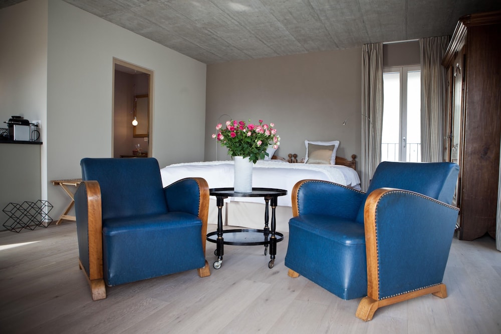 Le Coq Chantant B&B and Boutique Hotel
