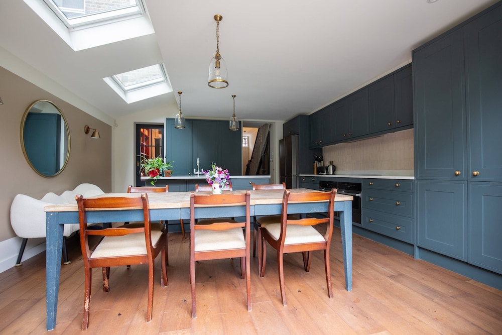 Brewster Gardens III by Onefinestay