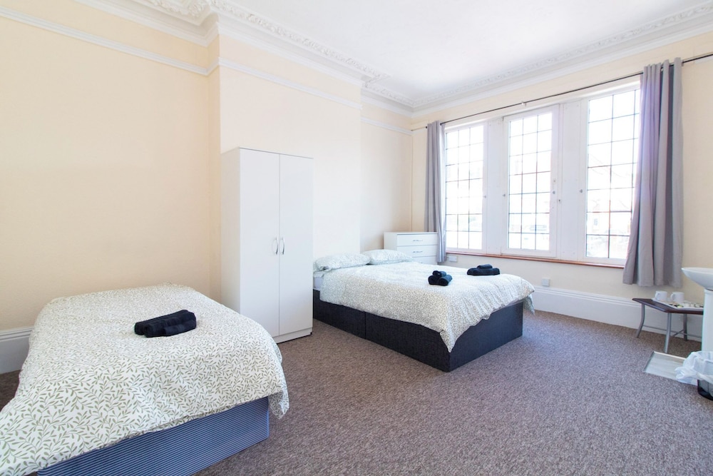 Brookvale Guest House Room 2