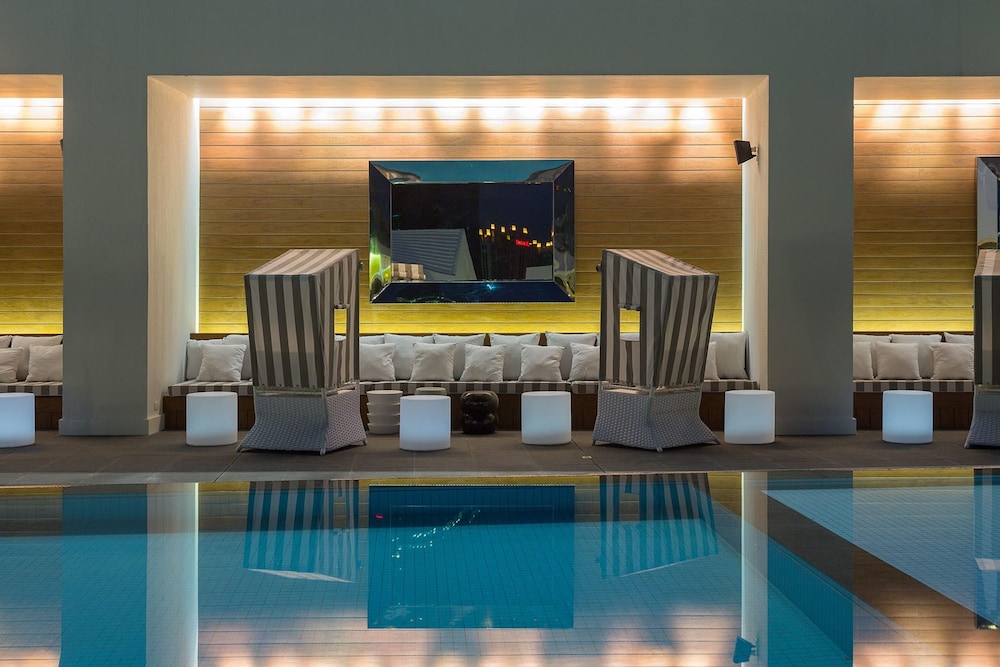 w Majestic 2BR w Perfect Balcony in YOO