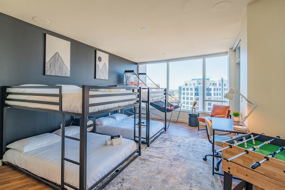ROVE LIVING/KL - 44 Monroe