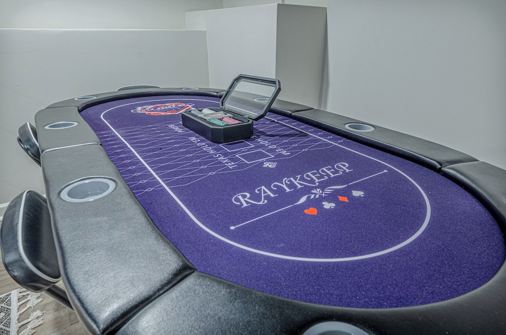 Charming Spacious Home with Game room