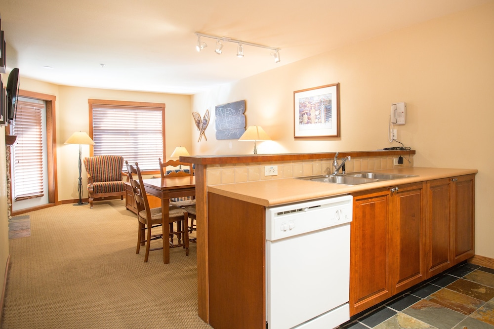 One Bedroom Condos at Powderhorn Lodge - Solitude UT
