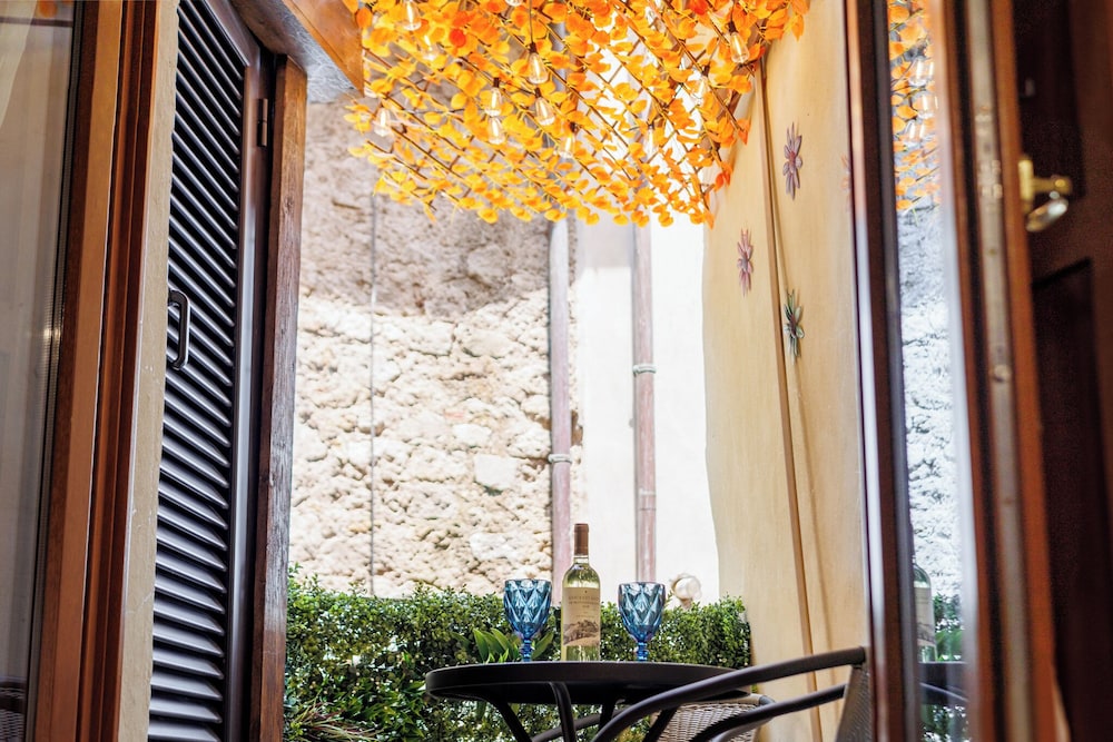SOHO Fontana Grande By Dasso