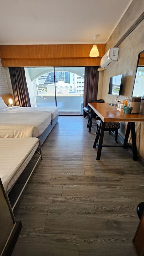 White Palace Bangkok 65