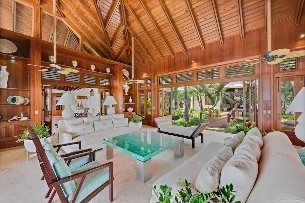 Magnificent Eight Bedroom Holiday Home