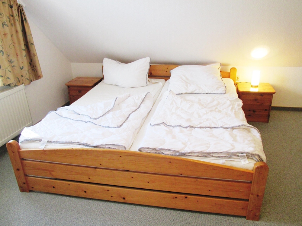 Doppelhaushaelfte mit Windgeschuetzter Terrasse