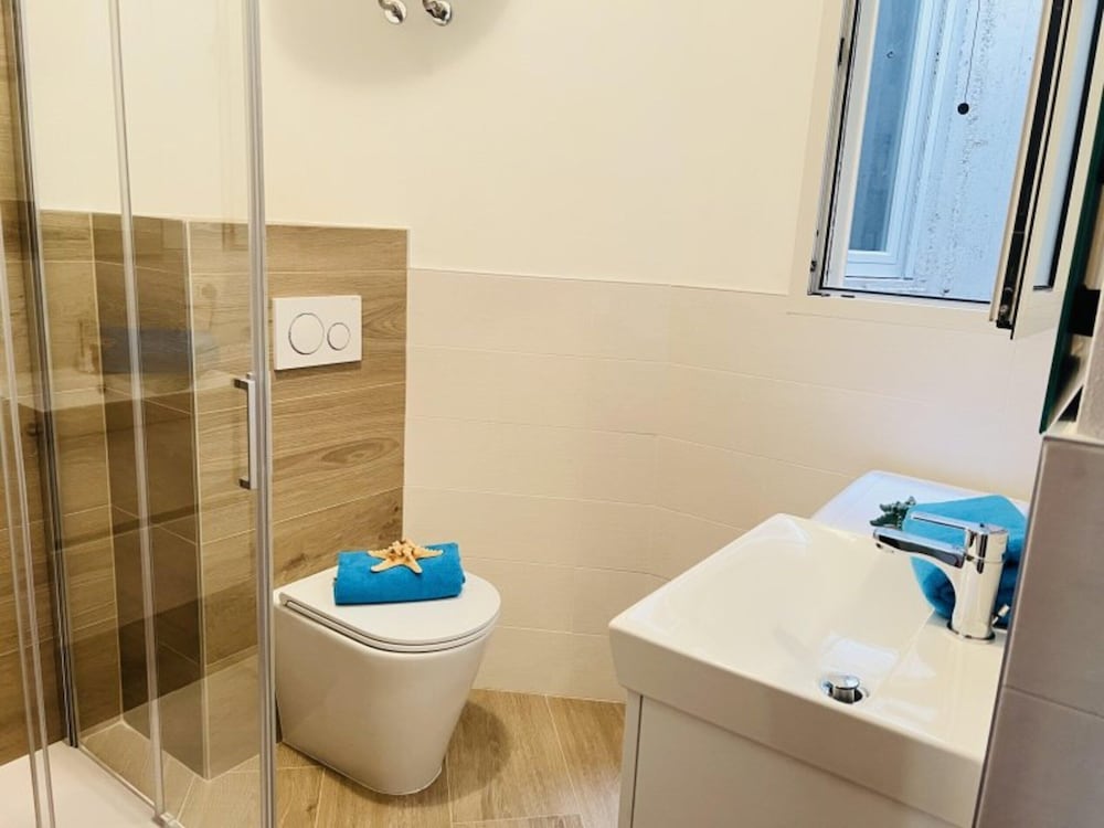 Apartment With Garden and Swimming Pool Access