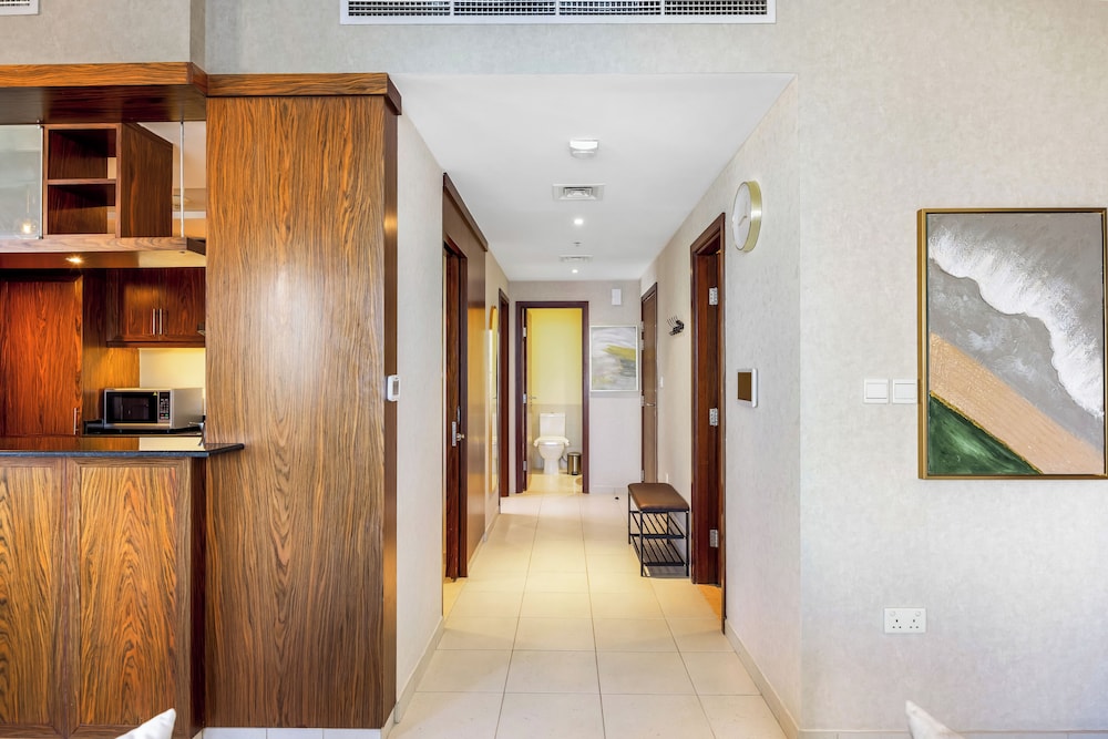 Durrani Homes - Lumina Grand 3BR with Burj khalifa and Fountain Views