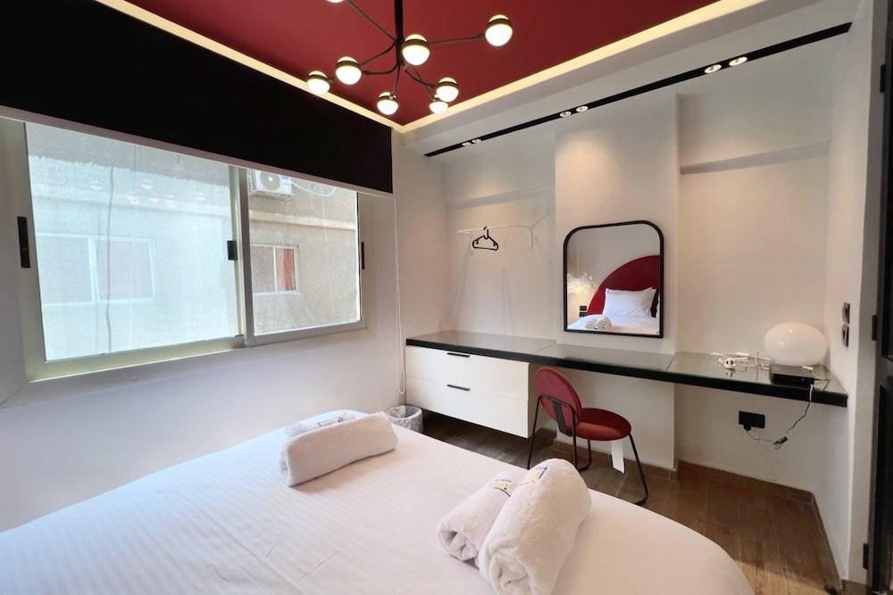 The 2 BDR Scarlet Condo 5 min to CAI Airport