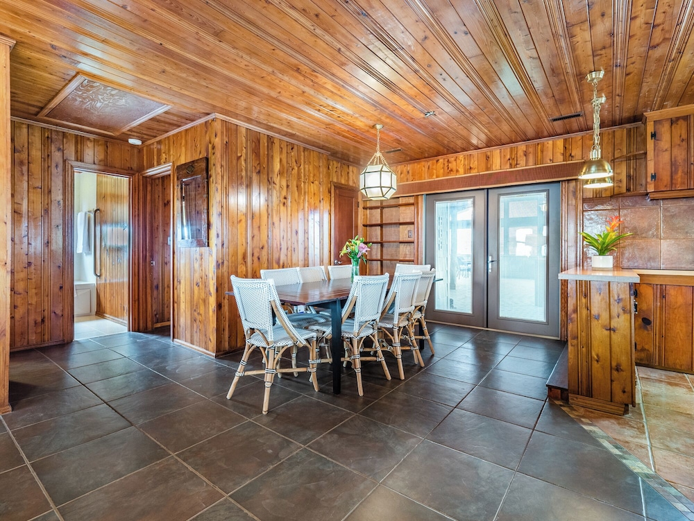 Sea Strapped by Topsail Realty