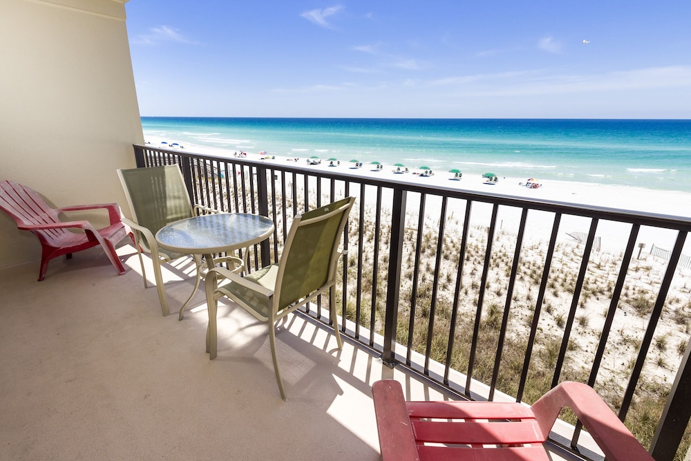 Emerald Twrs West 3004 by Brooks and Shorey Resorts