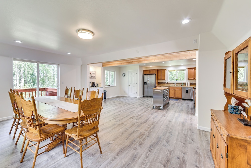 Spacious & Scenic Wasilla Getaway Near Adventures