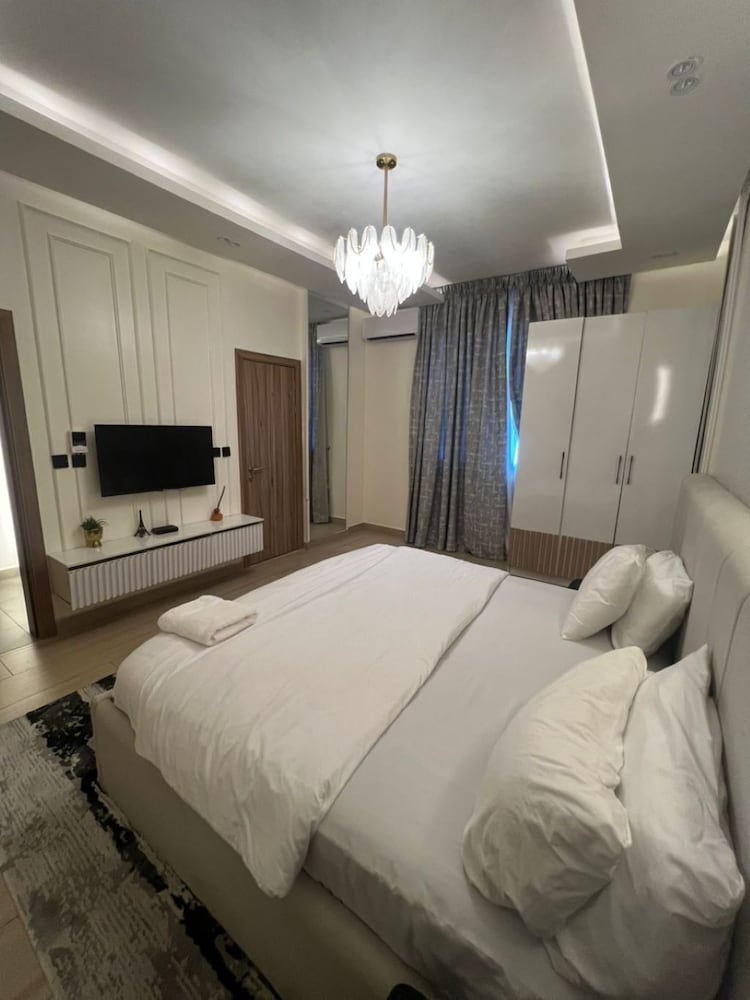 Luxurious 3 Bedroom Apartment in Eti Osa, Lagos