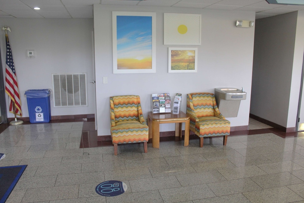 Days Inn by Wyndham Franklin view 3