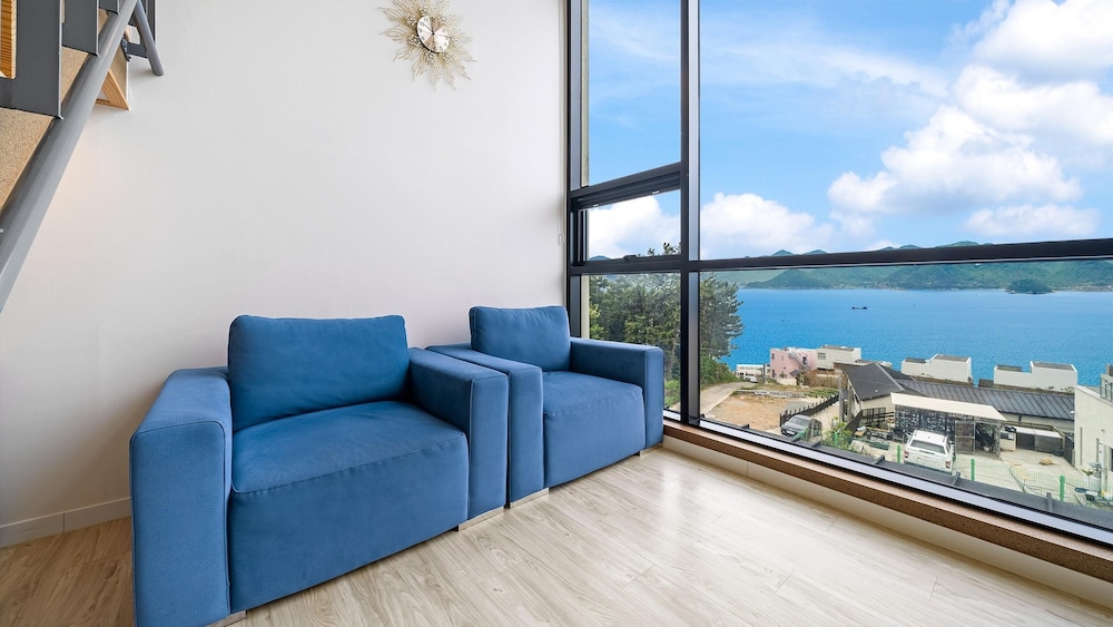 Namhae Ourpoolvilla view 3