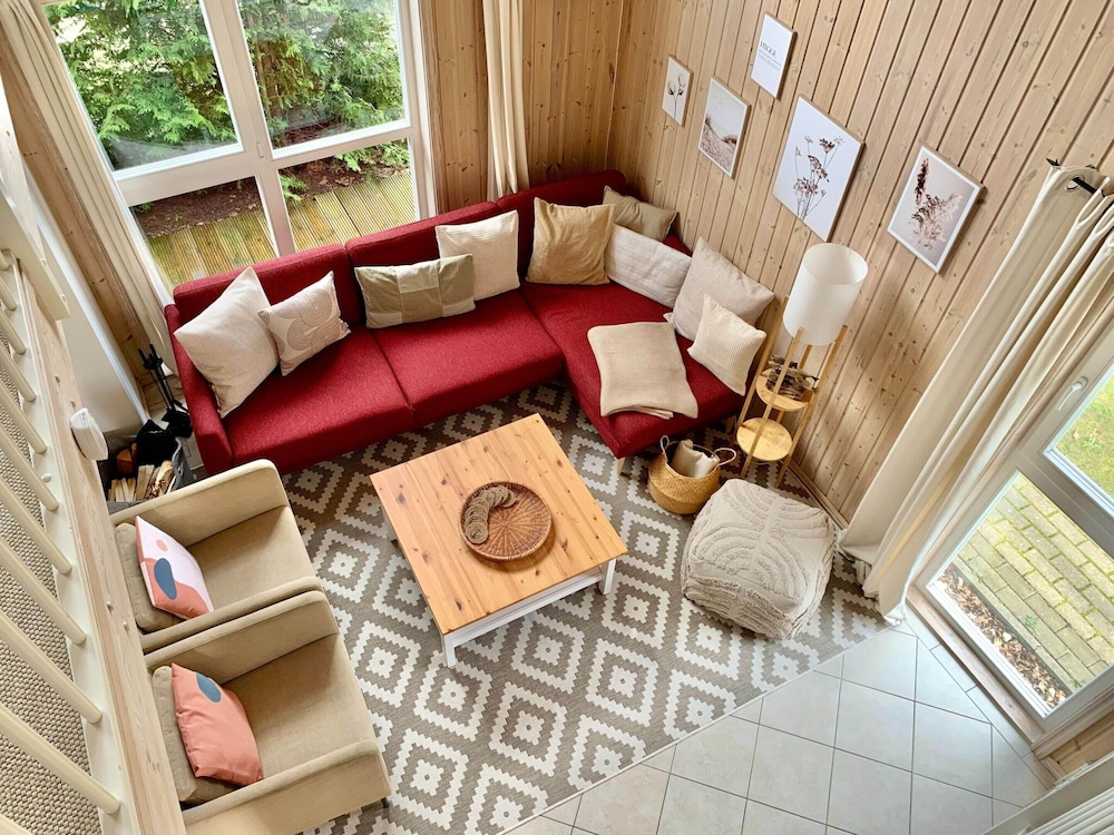 Lovely Holiday Home in Dummer Near Lake