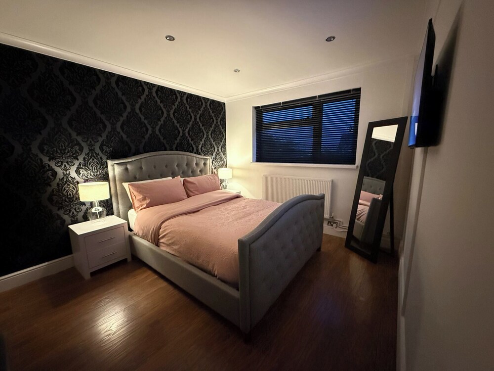 Cozy Retreat in Bridgend With 3 Bedrooms
