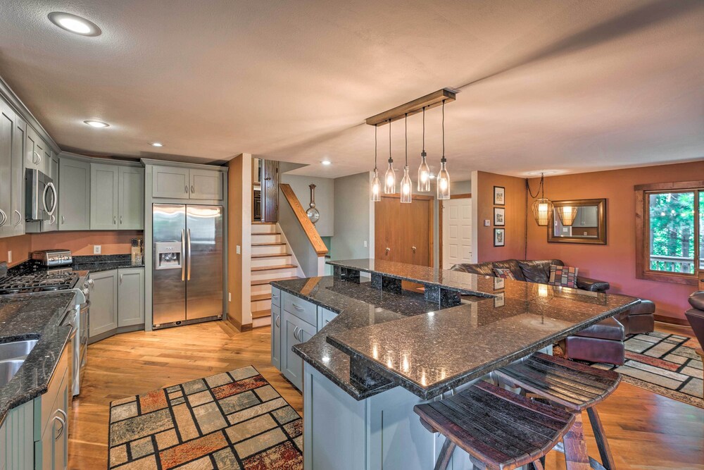 Lake Geneva Vacations - Lake Geneva Getaway w/ Fire Pit: Near Golf - Property Image 21