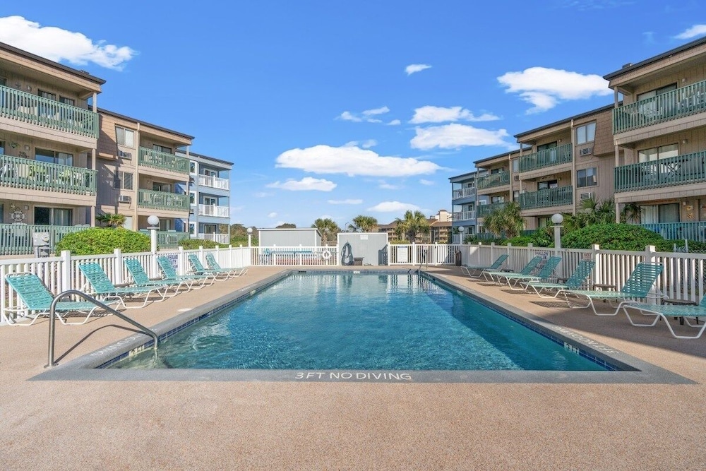 A Place At The Beach Iii 9520-2b 2 Bedroom Condo