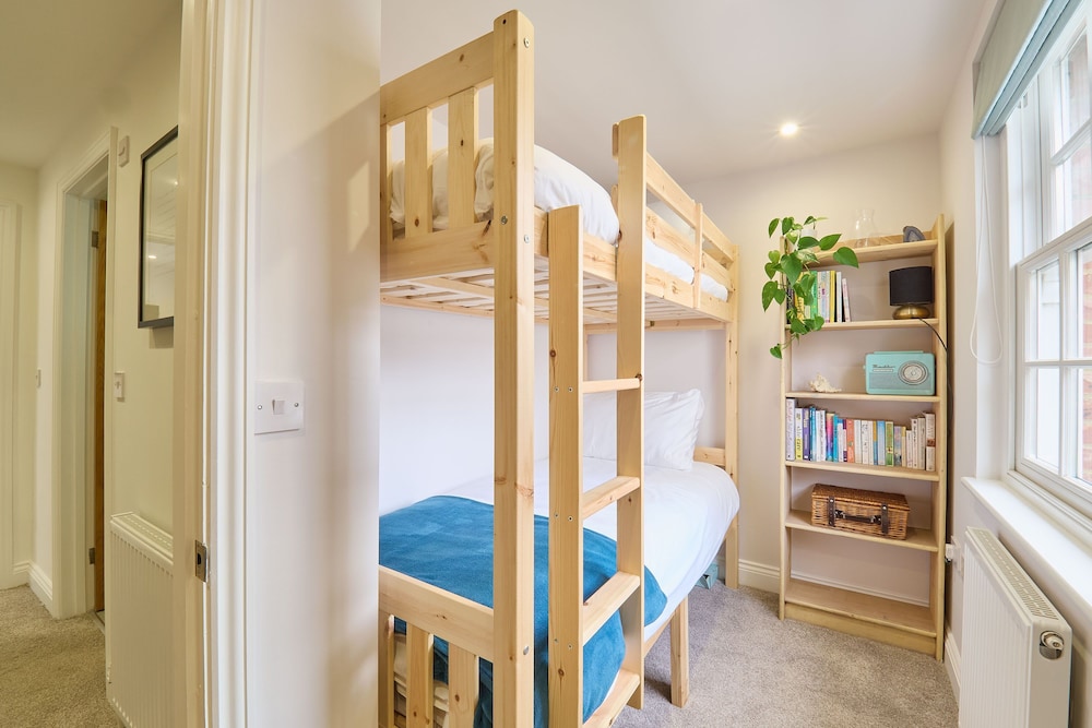 Host Stay Aurora