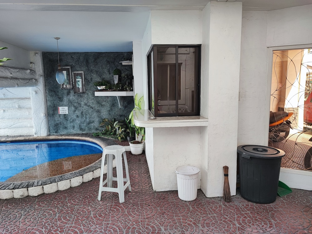 Kandi Suites 2BR with private Jacuzzi