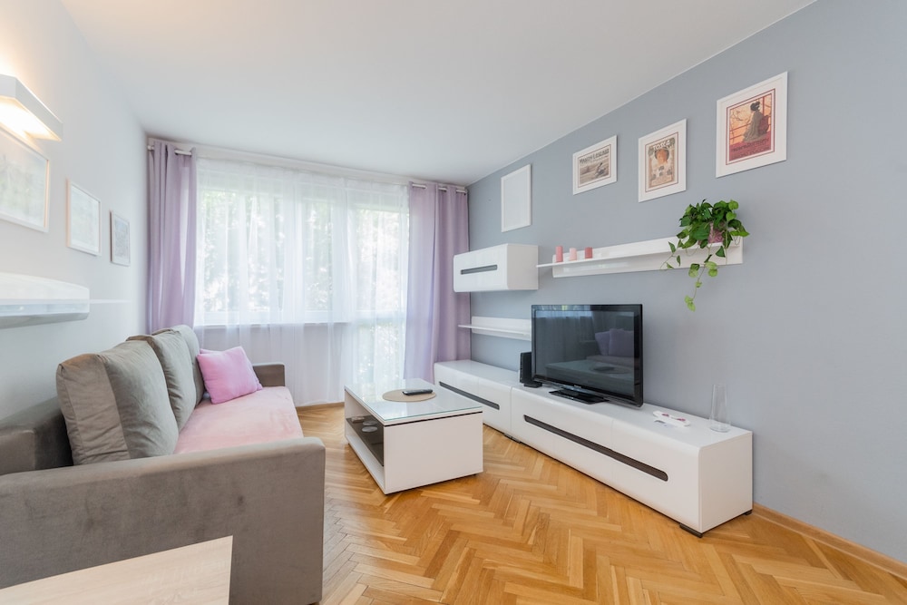 Summer 4 by Grand Apartments view 2