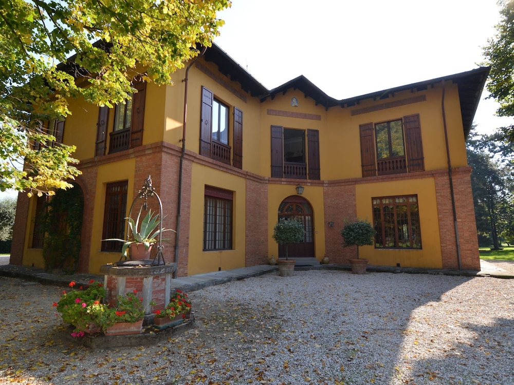 Elegant Holiday Home in Faenza With Garden and Pool
