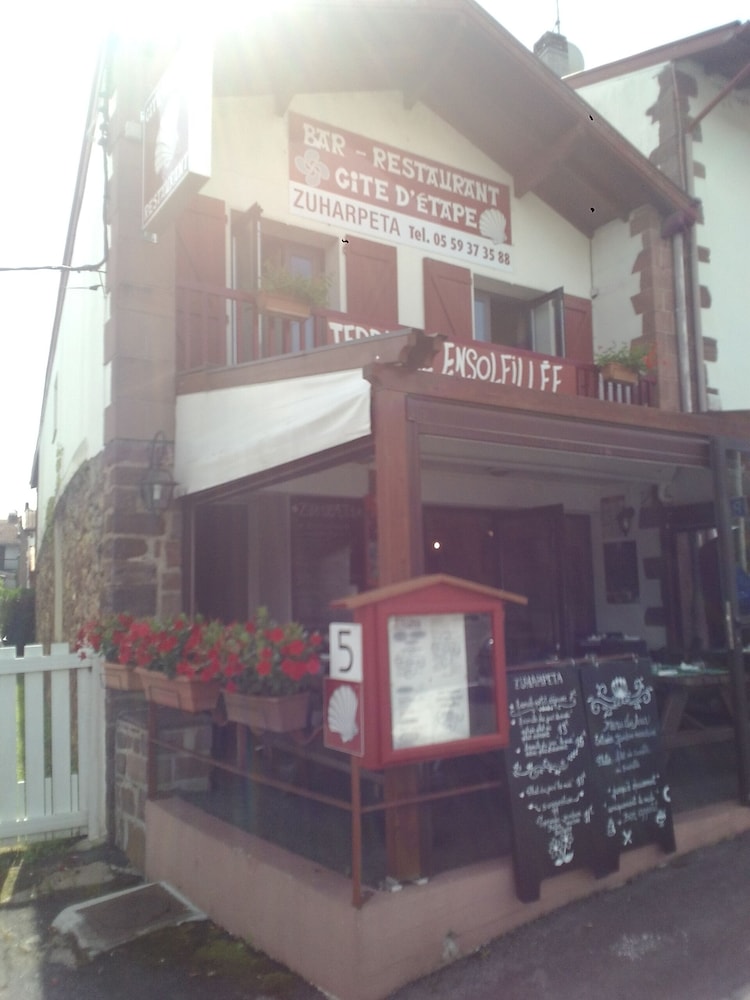 Gite Zuharpeta Randonneurs Pèlerins - Hostel view 2