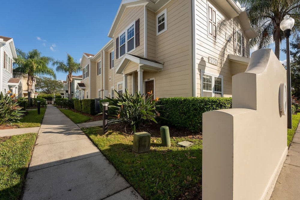 Welcoming 4 BR Sleeps 10 Guests Wl2901