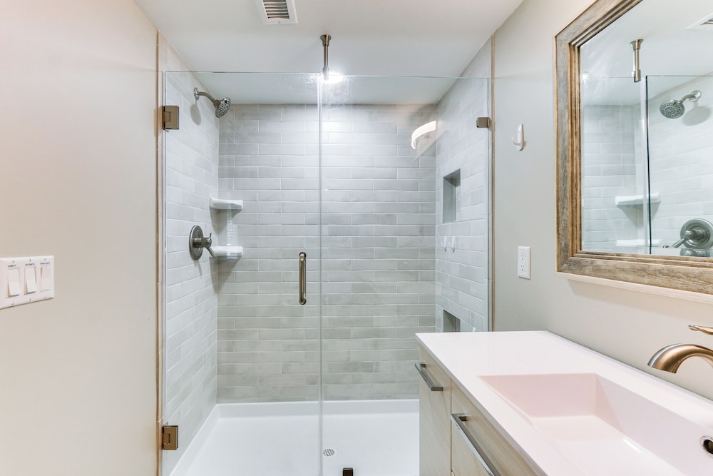 Walk to Community Beach: Coastal Carolina Condo