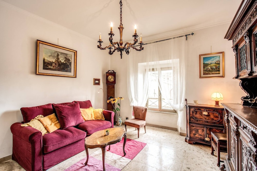 Warm Apt In Ancient Building In Vatican-p S Pietro