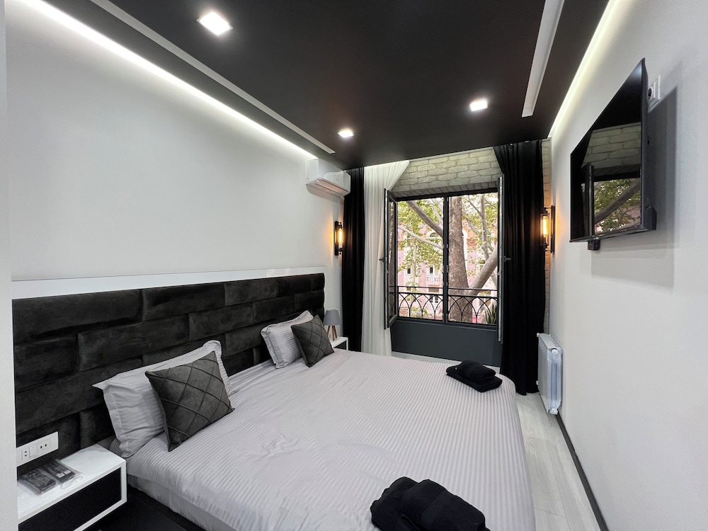 Apartment by Luxe Group ZA444