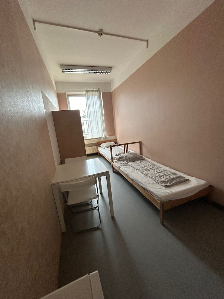 2-Rent Group Hostel Zimmer&Apartments GKP2