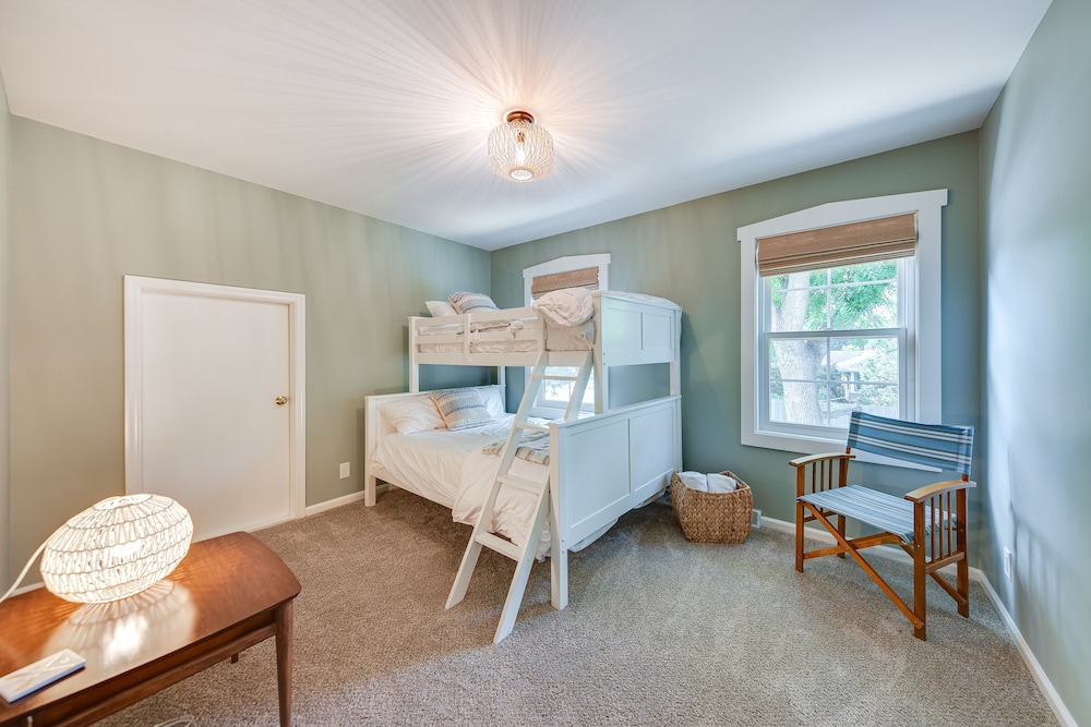 Milwaukee Vacations - Charming Racine Home - Walk to Lake Michigan! - Property Image 2