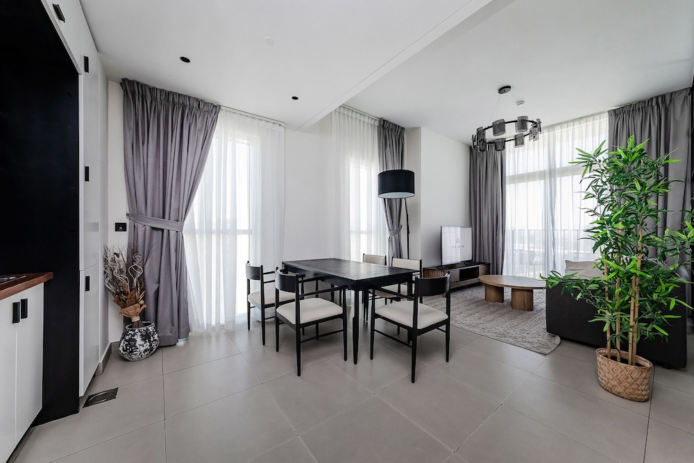 Deluxe 2BR Apartments at Socio