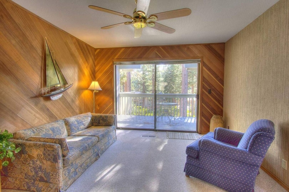 Lake Tahoe Vacations - Ski Lake Lodge 3 Bedroom Home by RedAwning - Property Image 14