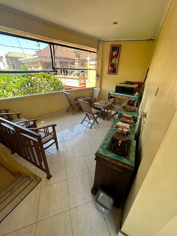 Sari Buana Bed & Breakfast