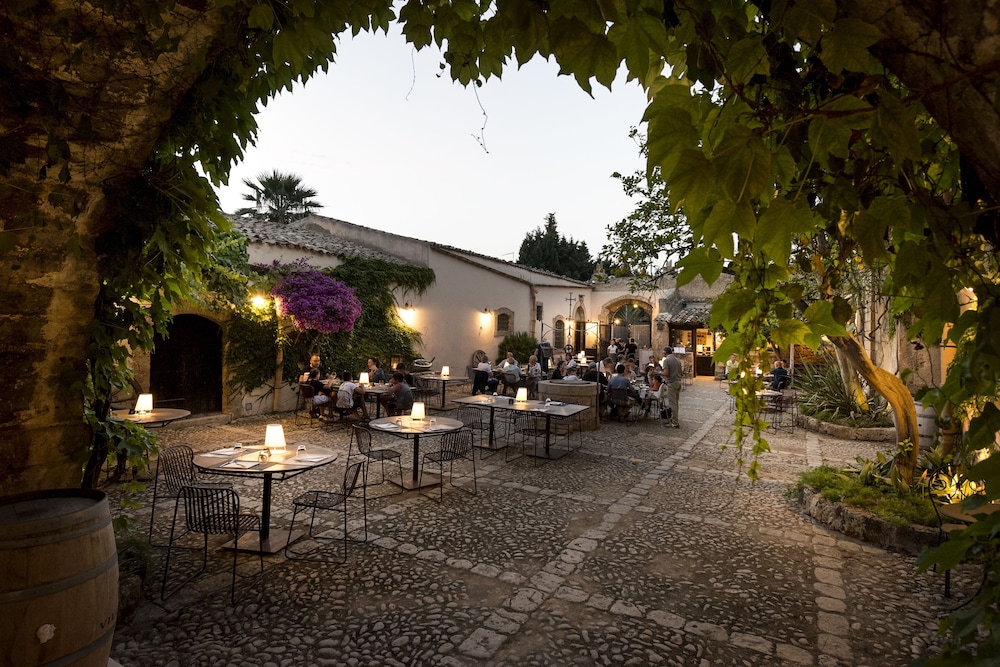 Baglio Siciliamo Country House Adult Only