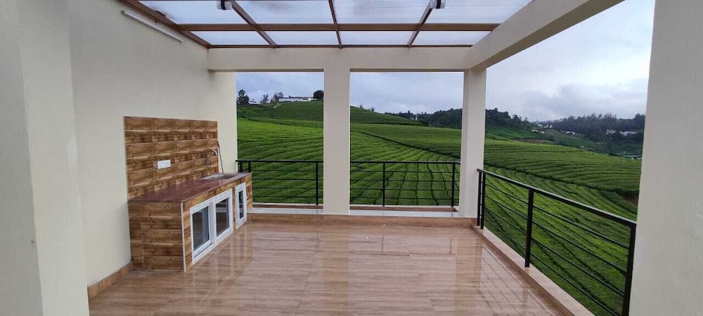 Rose garden enclave for families