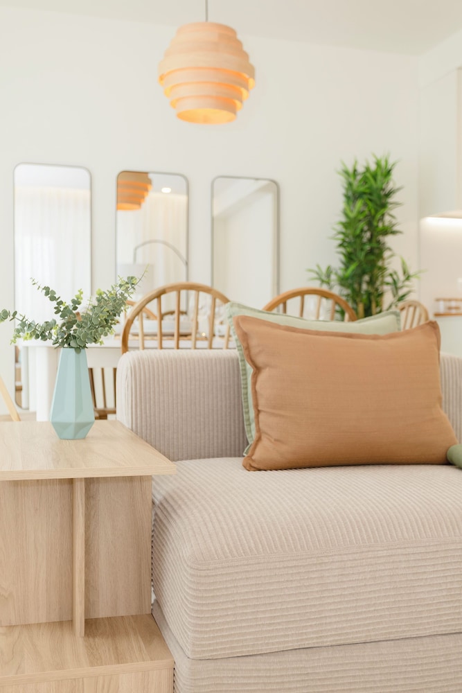 Liiiving - Factory Pearl Apartment
