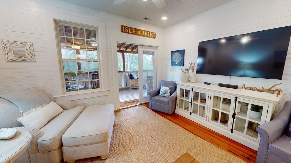 16 6th Avenue by Tybee Vacation Rentals